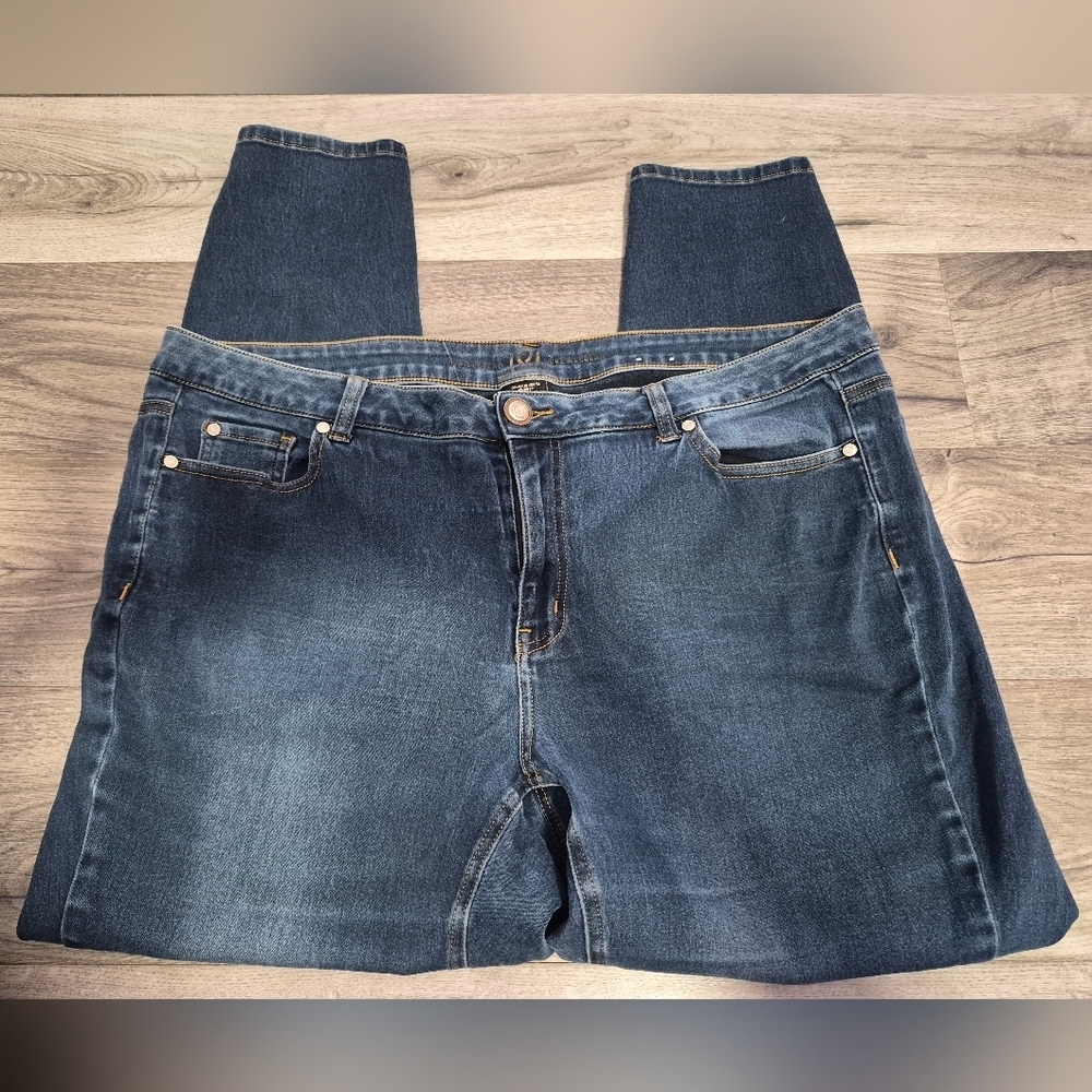 Love & Legend Size 18